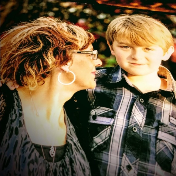 Meet your Posher, Kathy - Picture 3 of 5